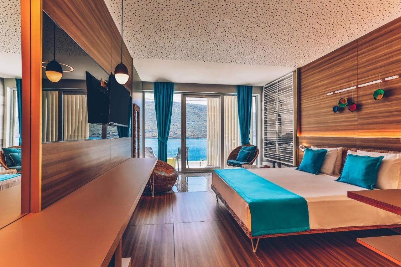 Carine Hotel Kumbor Superior Herceg Novi Exterior photo