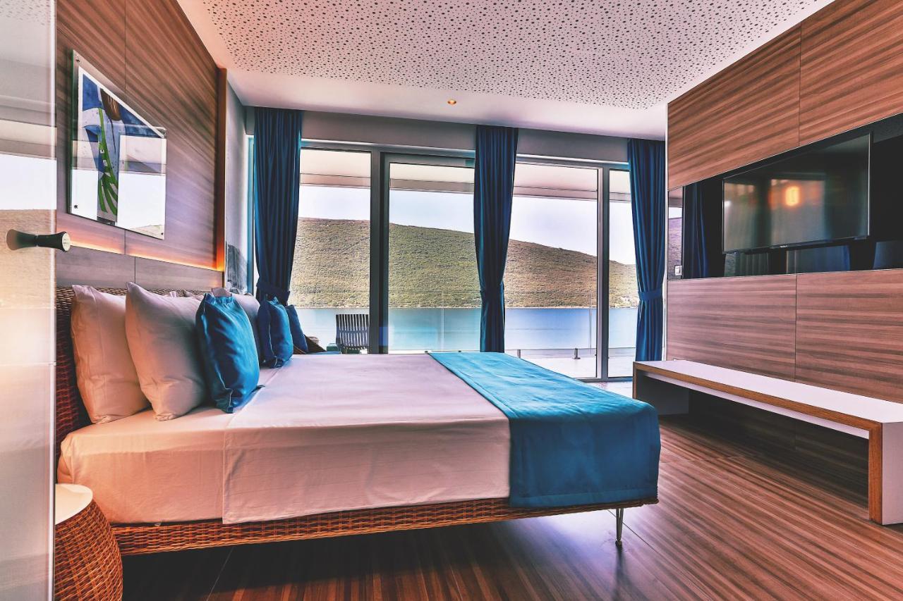 Carine Hotel Kumbor Superior Herceg Novi Exterior photo